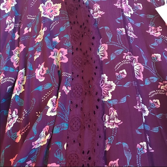 Sun & Shadow Eyelet Lace Floral Kimono NWT - Picture 7 of 10